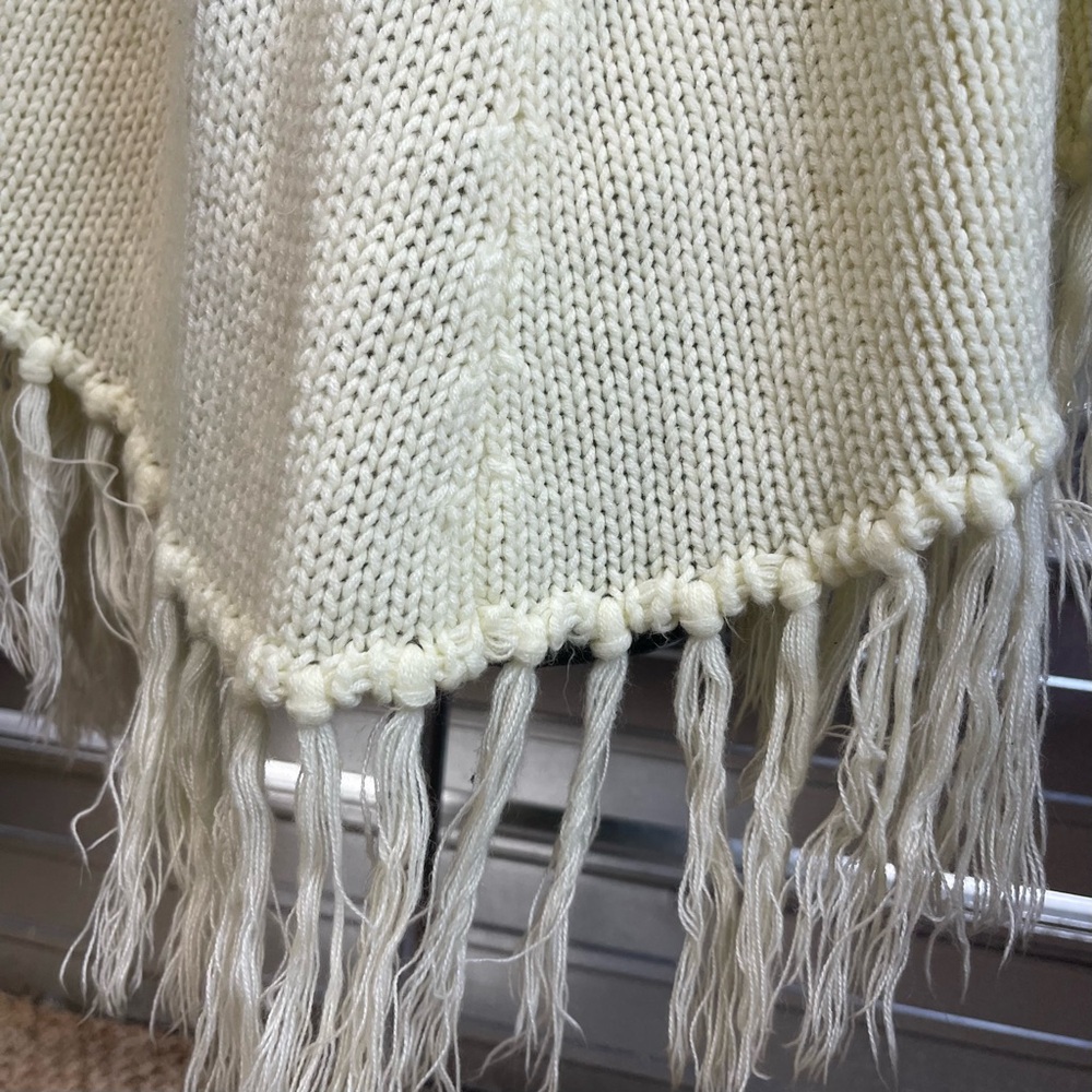 Vintage 1970s Cream Shawl Oversized Sweater Fringe Ivory Button Cardigan - Picture 9 of 12